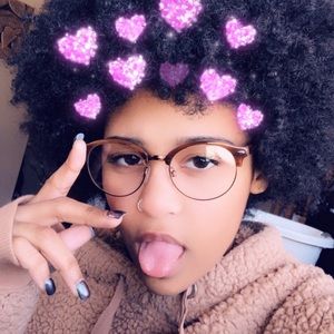 Meet your Posher, Amaya